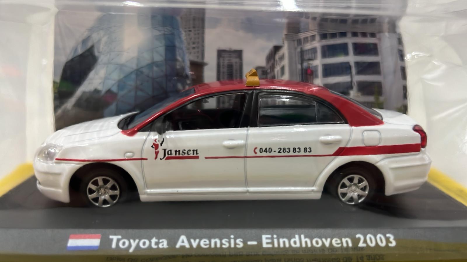 TAXI TOYOTA AVENSIS - EINDHOVEN 2003