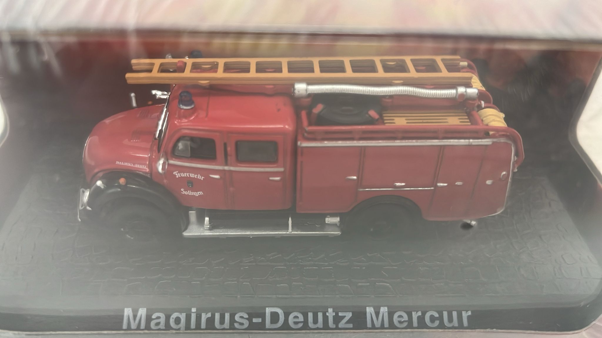 CAMION POMPIERI MAGIRUS-DEUTZ MERCUR