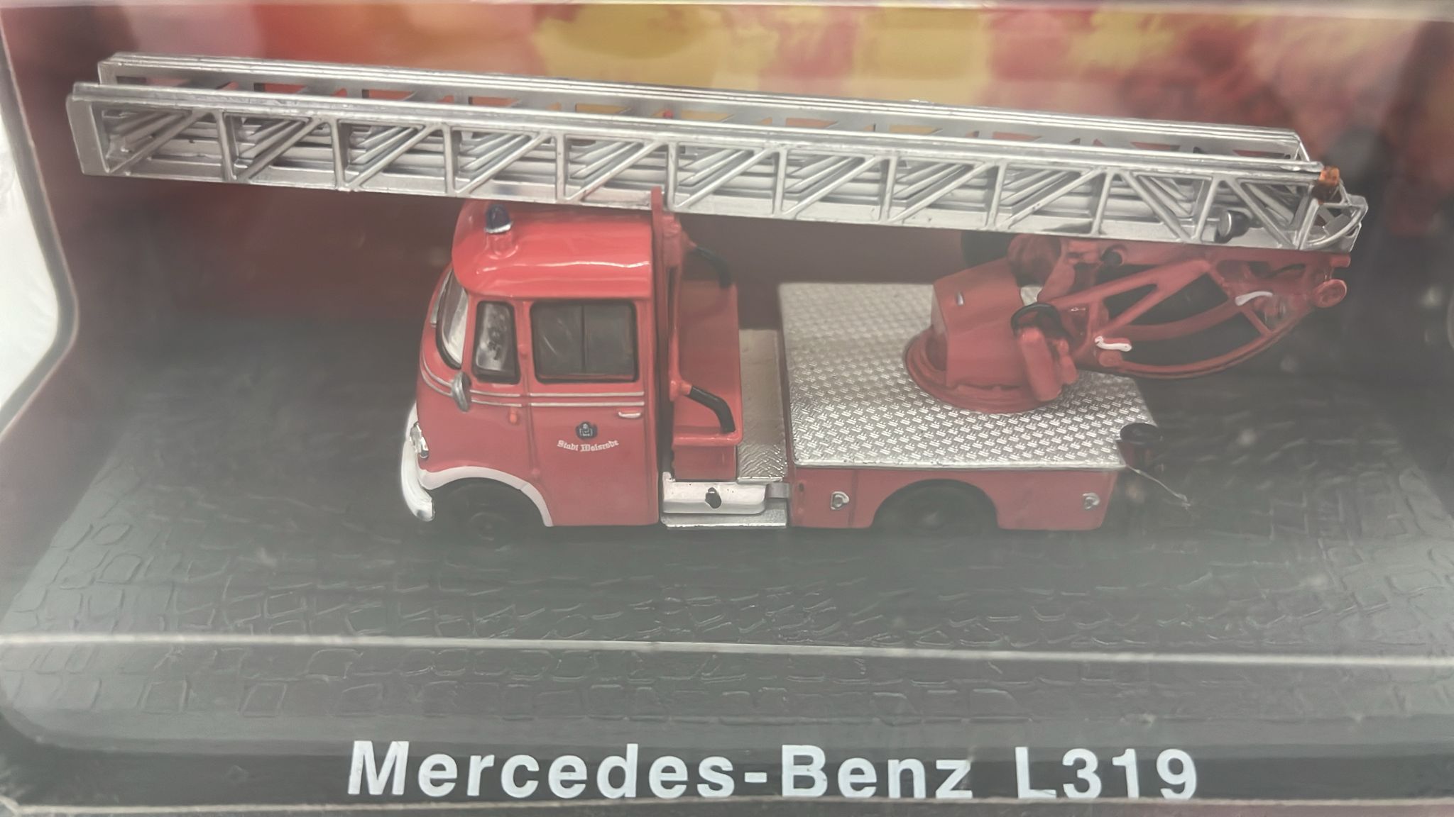 CAMION POMPIERI MERCEDES-BENZ L319